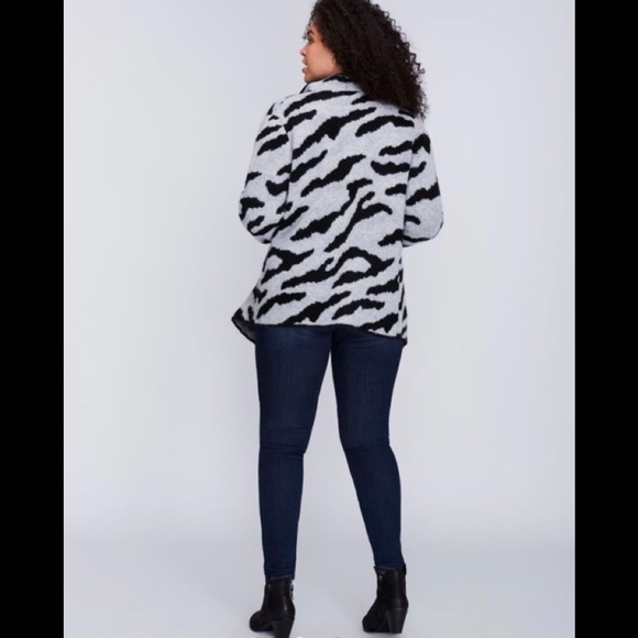 EUC Winter Camo Print Cozy Jacquard Overpiece - Picture 5 of 16